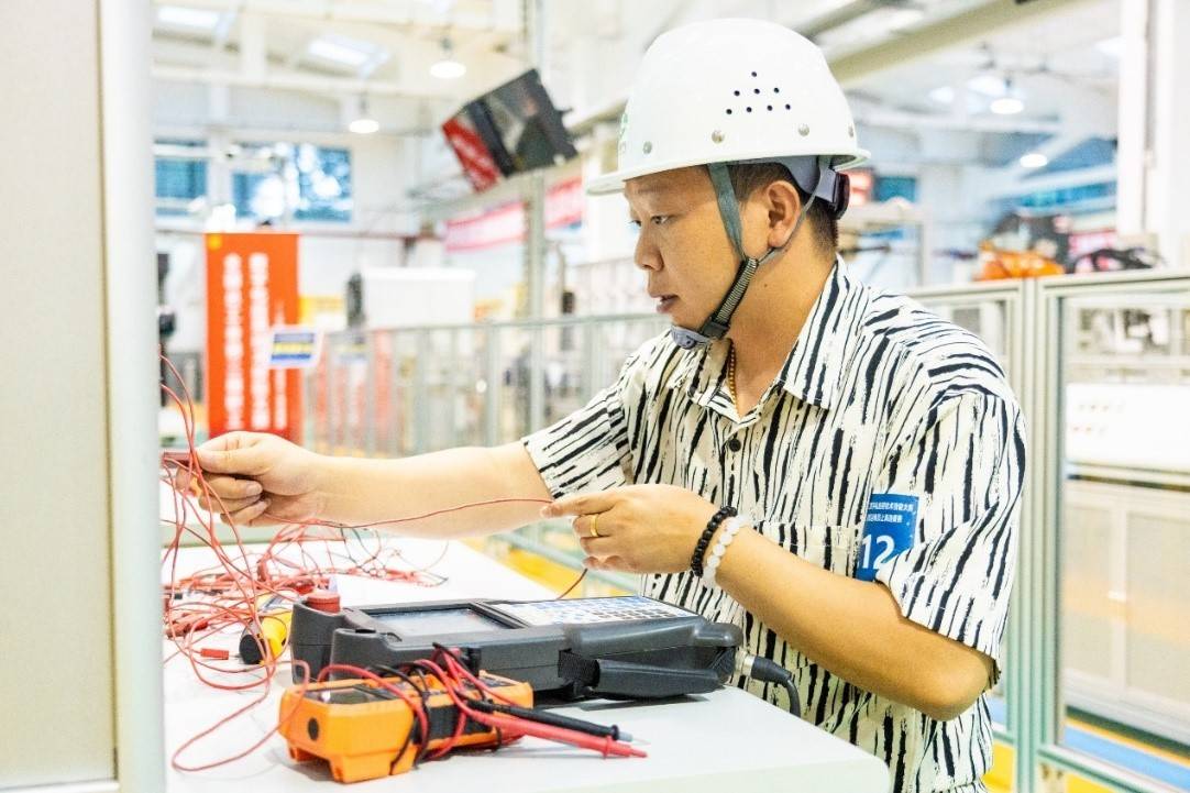 上海机器人系统运维选手集训有序推进<strong></p>
<p>比特儿海外交易平台</strong>,“破阵”指日可待