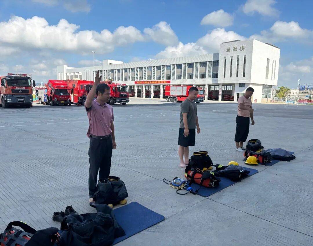 训考结合砺精兵<strong></p>
<p>比特儿海外交易平台</strong>!高新区微型消防站技能培训暨考核顺利举行