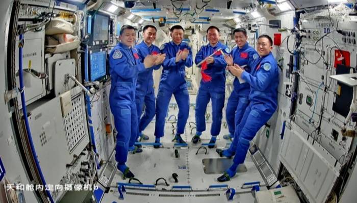 疑似遭空间微小碎片撞击<strong></p>
<p>比特儿黑币</strong>,神舟二十号返回任务将推迟进行