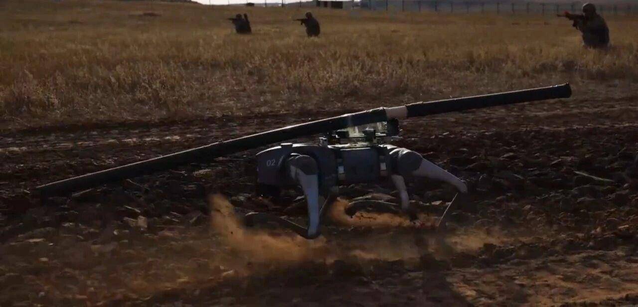 大场面!机器狗、无人机开路<strong></p>
<p>比特儿黑币</strong>,实兵对抗演练画面公布