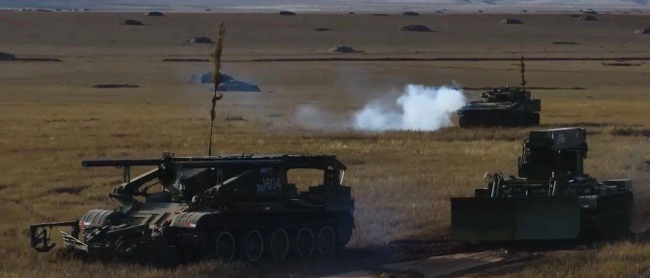 大场面!机器狗、无人机开路<strong></p>
<p>比特儿黑币</strong>,实兵对抗演练画面公布