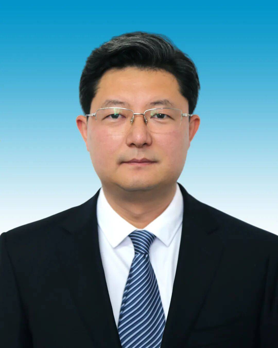 生于1985年<strong></p>
<p>比特儿账号</strong>,赵鲁主动投案