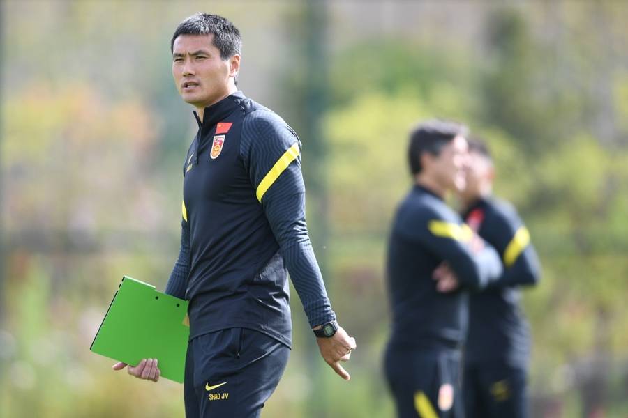 全球选聘四个月<strong></p>
<p>比特儿账号</strong>,招来只有一年执教经历的本土教练,国足新帅竟是邵佳一