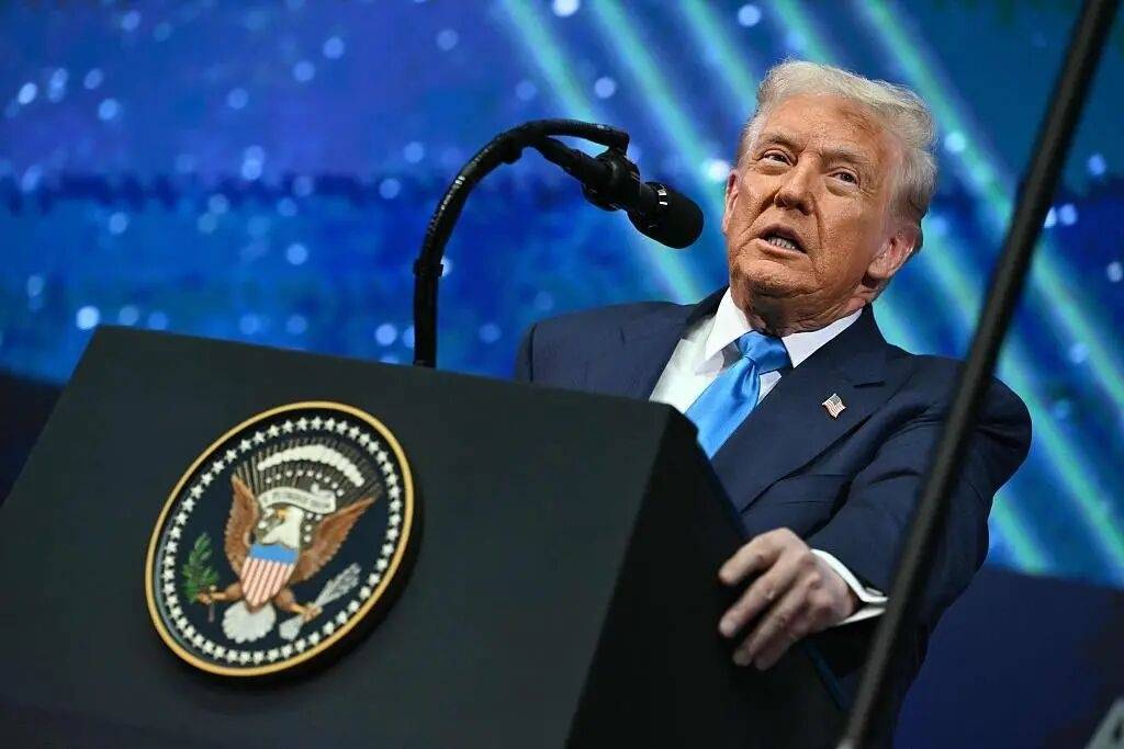 51票对49票<strong></p>
<p>比特儿暂停</strong>，禁止特朗普绕过国会对委内瑞拉动武议案被否决