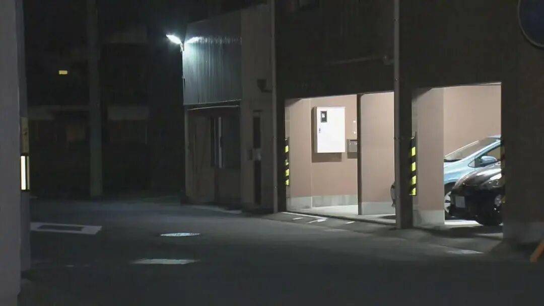 男子开车撞倒人<strong></p>
<p>现货</strong>，下车一看竟是自己86岁的父亲，老人送医后身亡