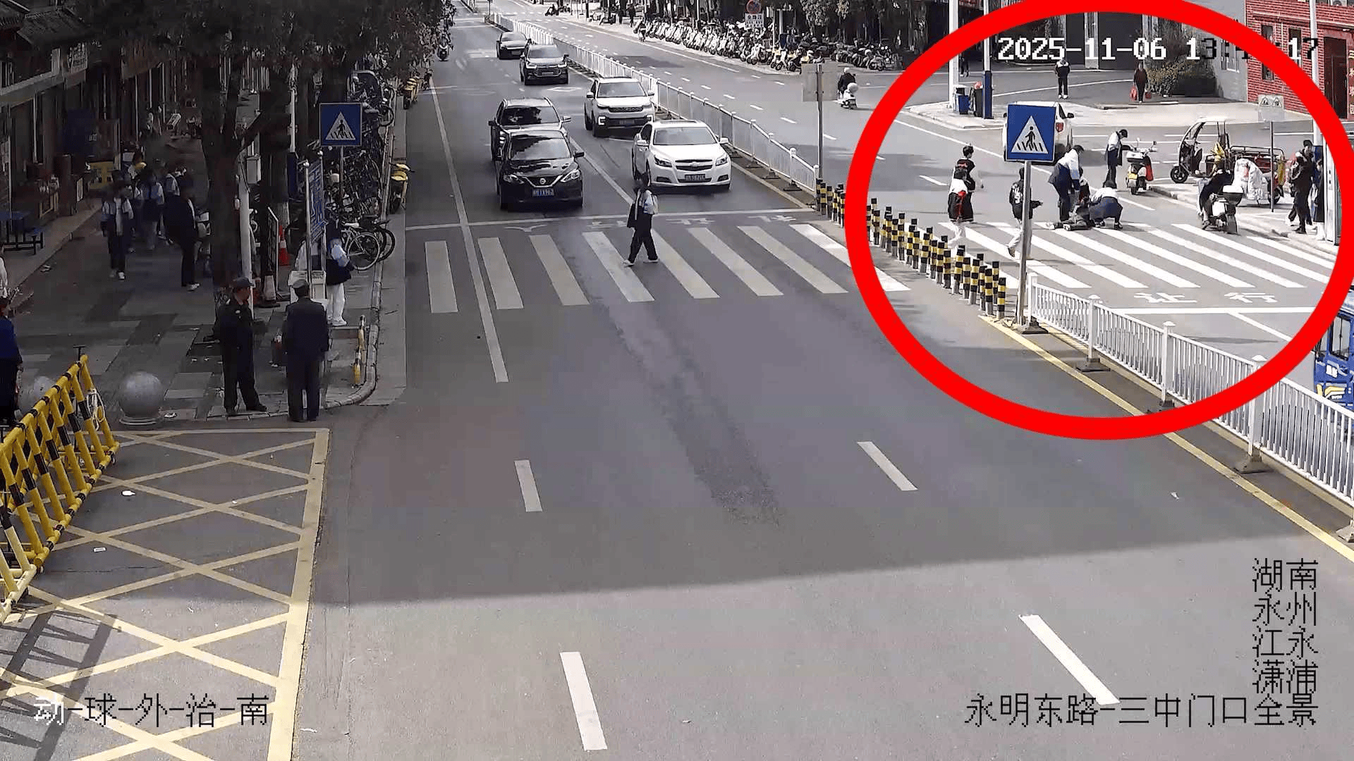 湖南江永:四名学生街头勇扶摔倒老人传递正能量