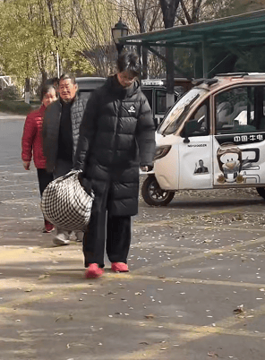 担心烧煤取暖不安全<strong></p>
<p>TBG虚拟币</strong>,山东济宁17岁男孩偷偷接爷爷奶奶进城,父亲点赞:比我做得强