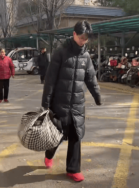 担心烧煤取暖不安全<strong></p>
<p>TBG虚拟币</strong>,山东济宁17岁男孩偷偷接爷爷奶奶进城,父亲点赞:比我做得强