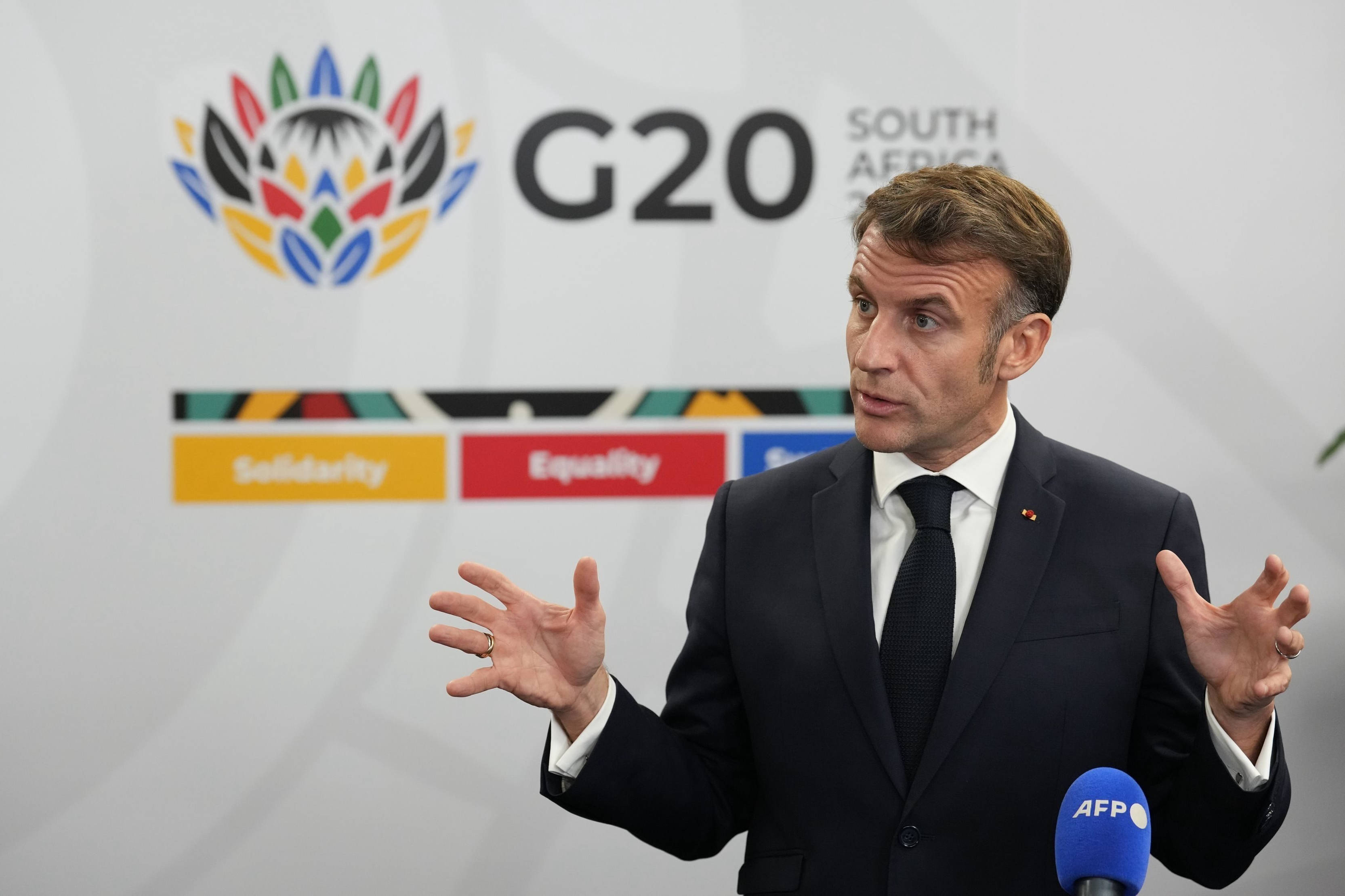 马克龙:明年G7峰会将加强与金砖国家合作