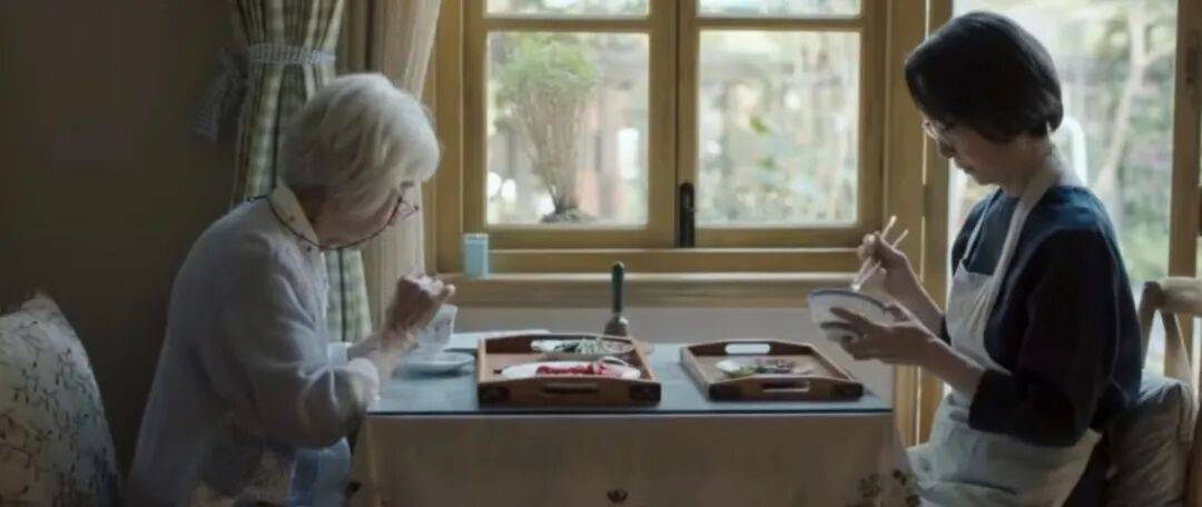 第一批丁克老后<strong></p>
<p>一键哥虚拟币</strong>,“伴侣能陪一程,但最后都要靠自己”