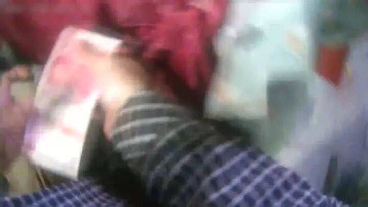 扬州一女子刷短视频惹祸:偷偷去银行取了6万现金<strong></p>
<p>CJL虚拟币</strong>,结果……