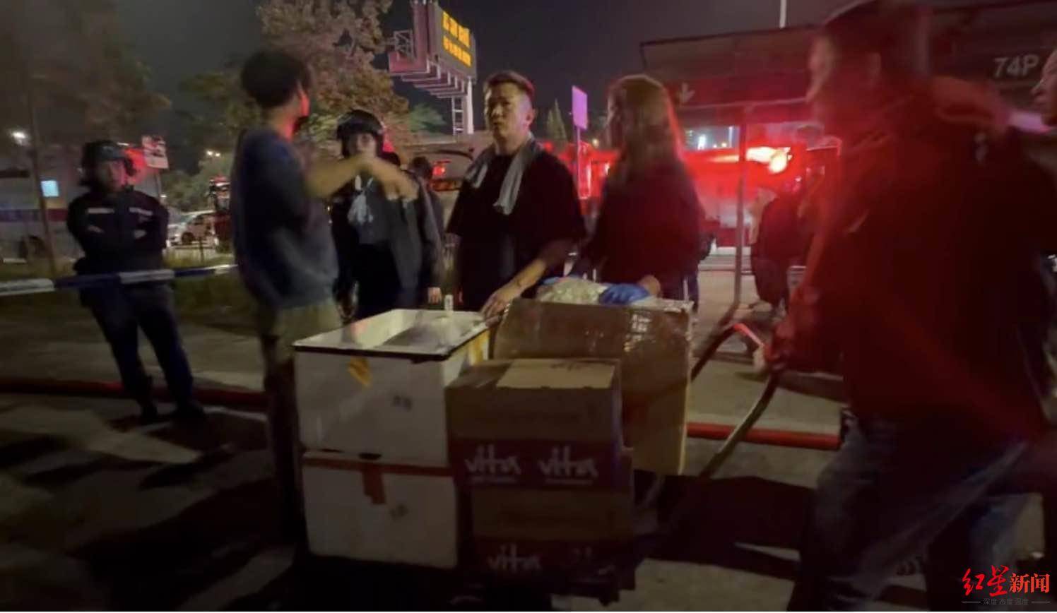 红星新闻实探香港宏福苑大火现场:警员称第一次遇到这么大火<strong></p>
<p>虚拟网领币</strong>,餐厅老板自发为救援人员送餐