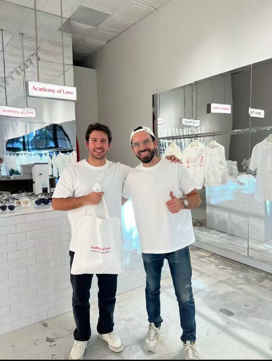 法国人在上海开店<strong></p>
<p>代虚拟币</strong>,只卖白色衣服竟然火了丨上海滩上洋掌柜