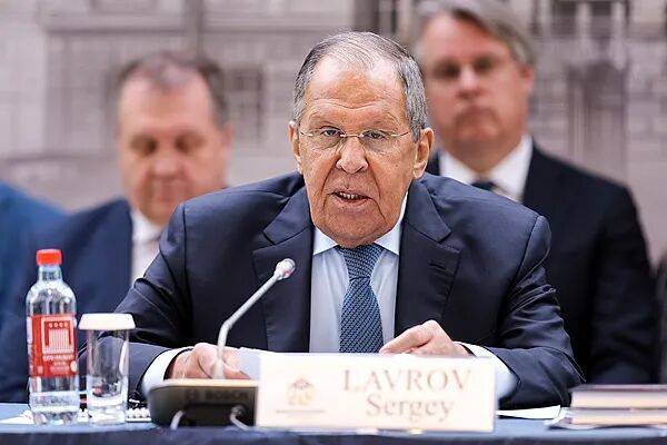 俄外长:乌克兰必须保持中立、不结盟和无核化,如果欧洲决定开战,俄已做好应战准备