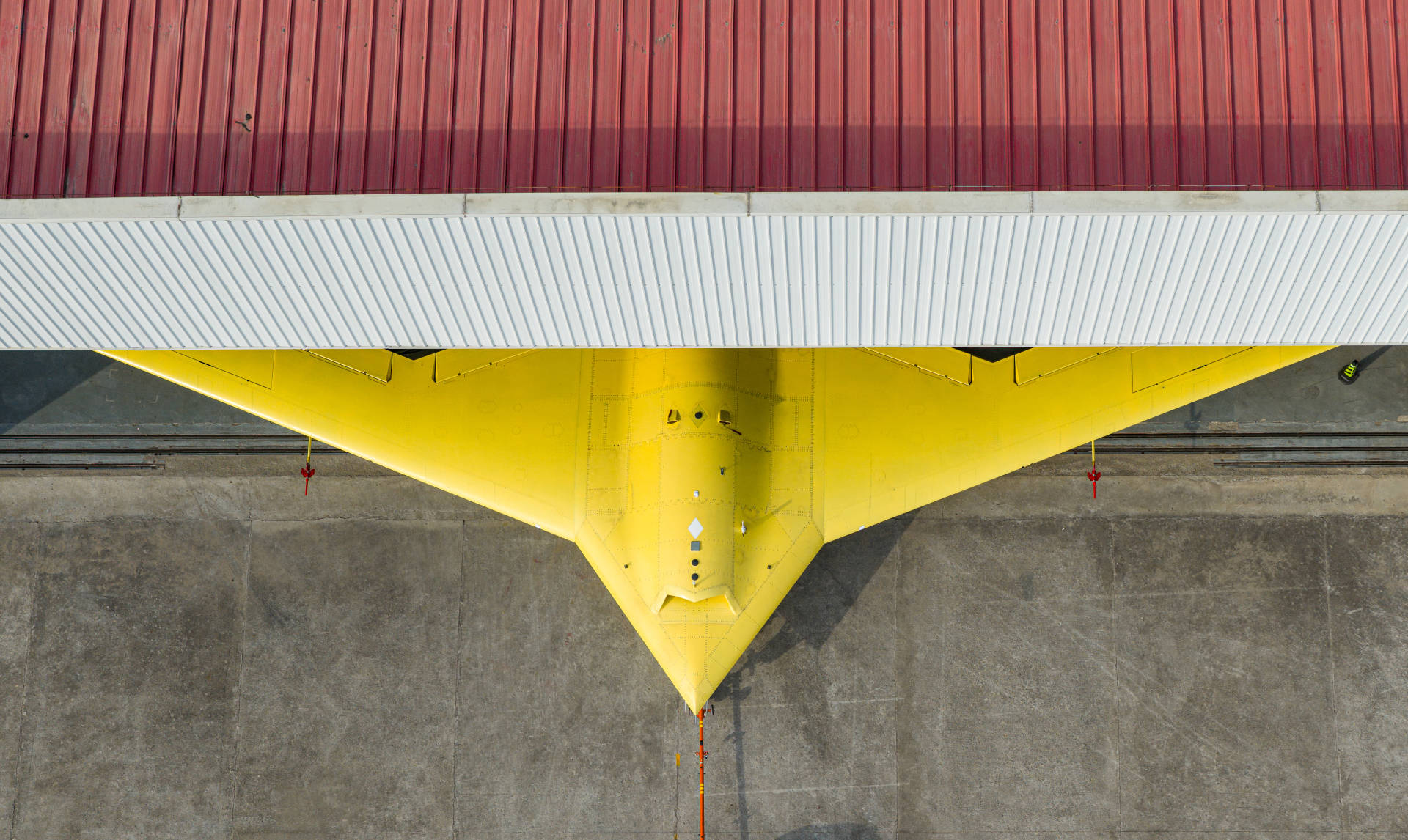 多张高清大图<strong></p>
<p>牛玩的虚拟币</strong>!新型高空高速长航时无人机彩虹-7近日成功首飞