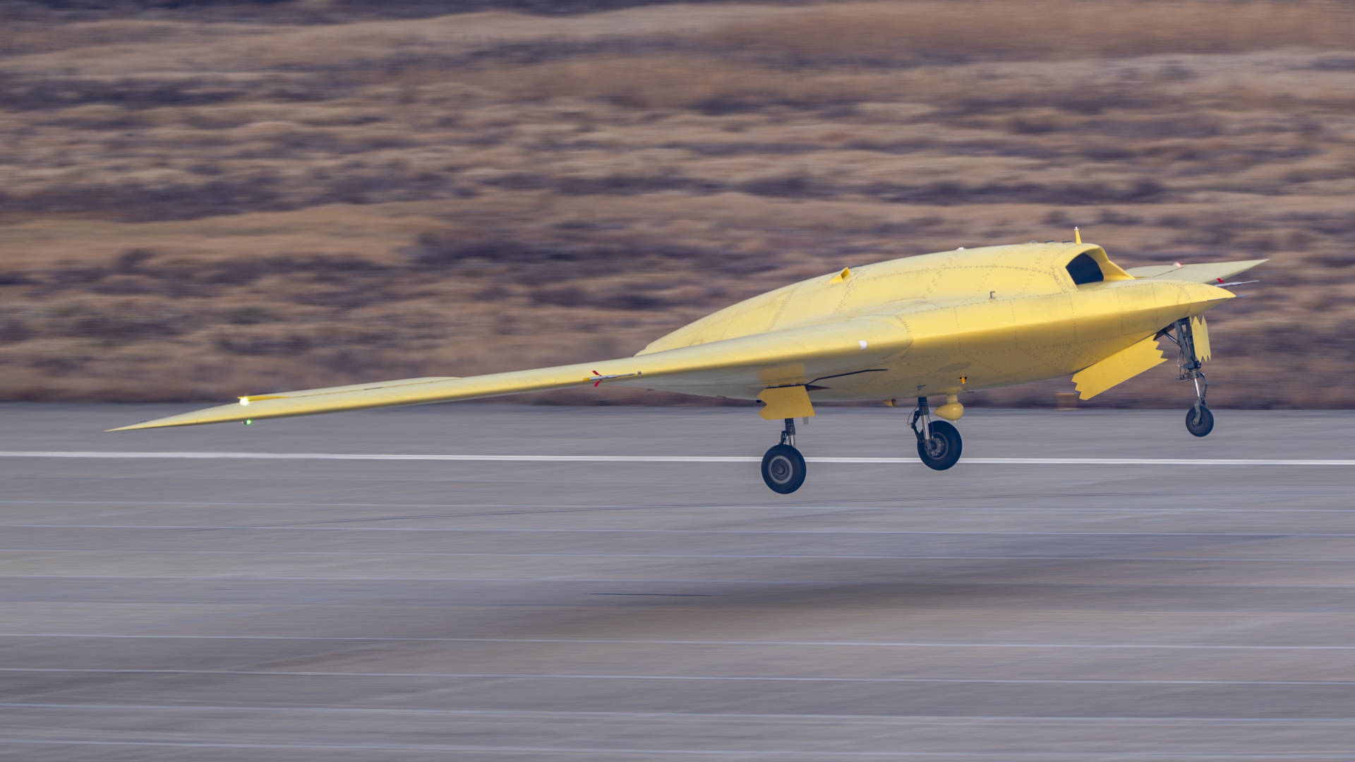 多张高清大图<strong></p>
<p>牛玩的虚拟币</strong>!新型高空高速长航时无人机彩虹-7近日成功首飞