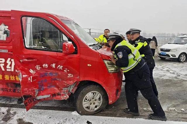 外交部发言人毛宁点赞山东德州交警<strong></p>
<p>牛玩的虚拟币</strong>!