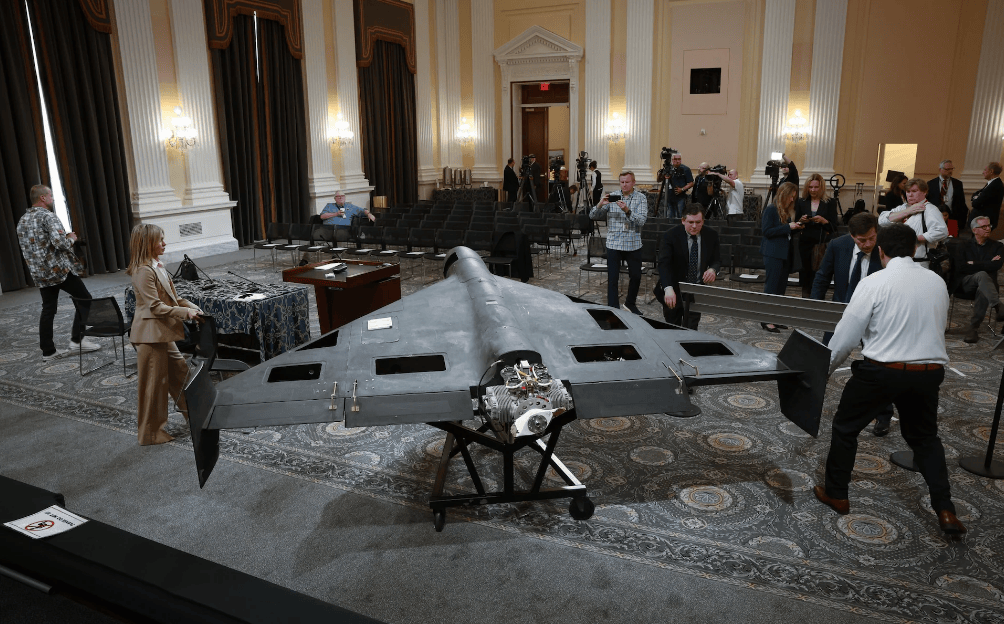 美军为何“抄作业”<strong></p>
<p>八宝树虚拟币</strong>?大批量“山寨”对手的无人机……