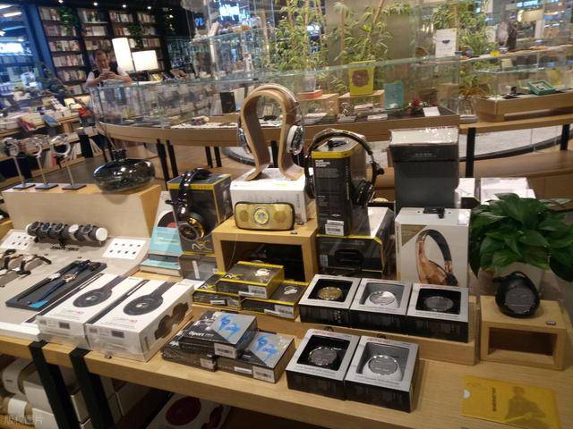 “直接崩了”,价格断崖式下跌!商户:销量跌了60%都不止