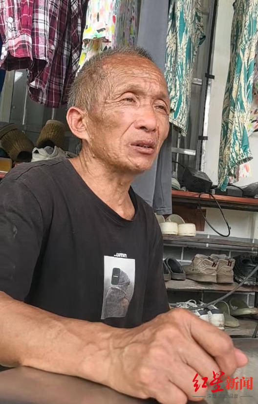 凌晨2点打电话叫醒村民的“谢会计”遇难<strong></p>
<p>比特币是虚拟</strong>，妻子弟弟仍失联